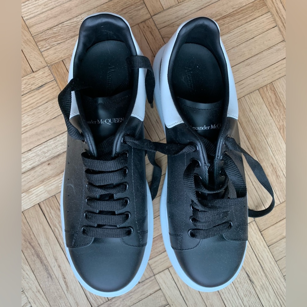 Alexander McQueen Original Black&White Calfskin Sneakers